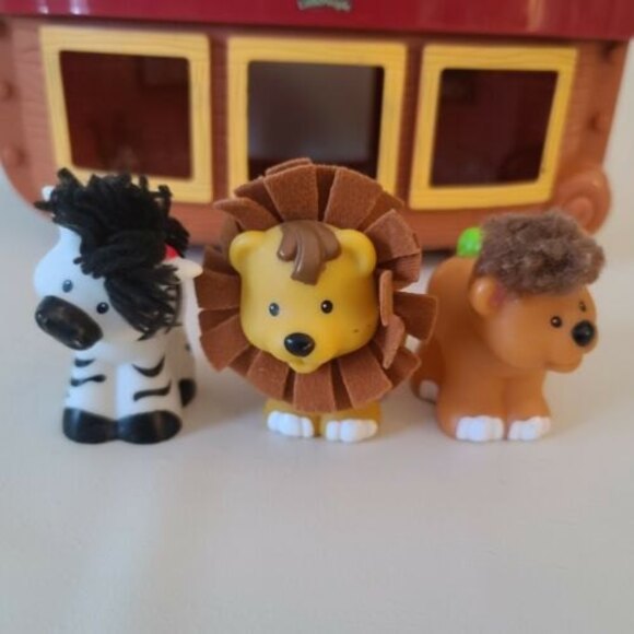 Fisher-Price Noah’s Ark Little People Touch & Feel Bear Zebra Lion 2005 - Picture 4 of 9